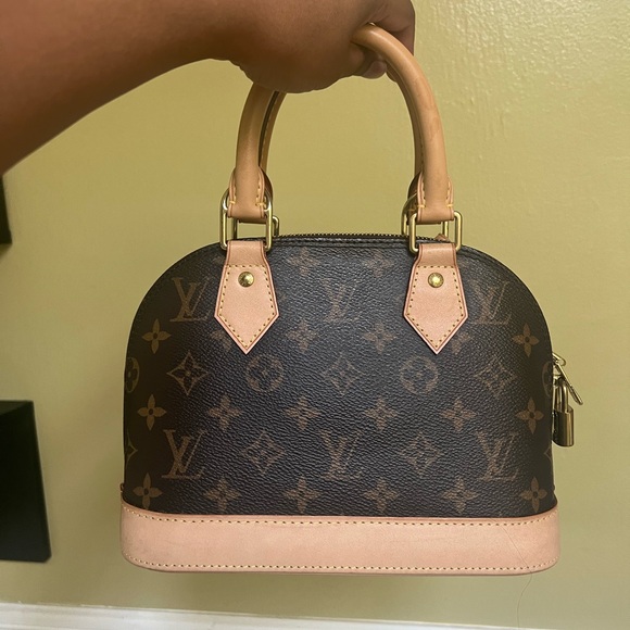 LOUIS VUITTON authentic ALMA BB SOLD - Picture 3 of 15